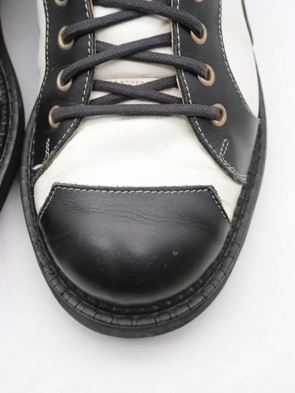 John Fluevog 7th Heaven Angel Men's Size 8.5 Derby Oxfords Black White Lace Up